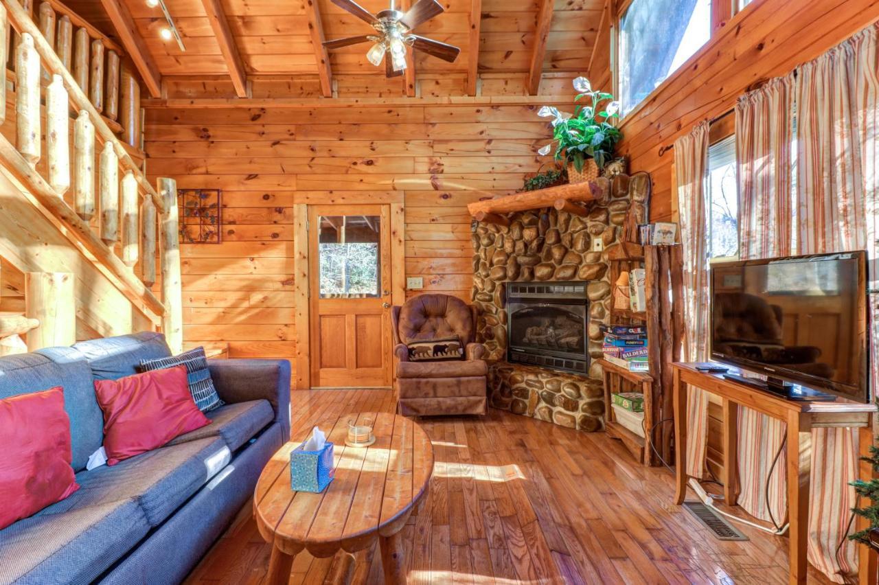 Sugar Bear Cabin เซอเวียร์วีล ภายนอก รูปภาพ